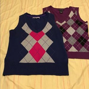 2 Barely worn vests.